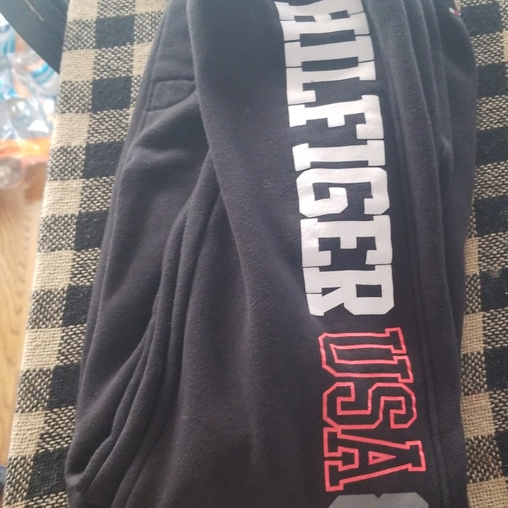 Boys Tommy Hilfiger jogger used good condition